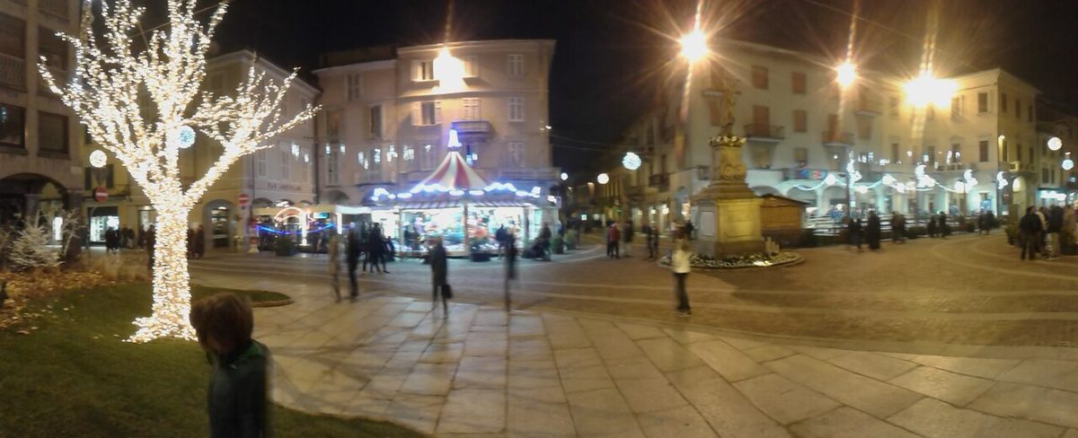 In centro a Borgomanero prima di natale
